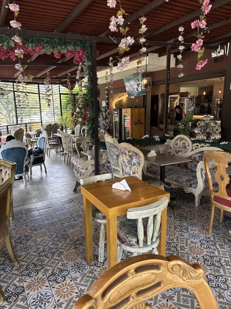 CASA LOTO CAFE